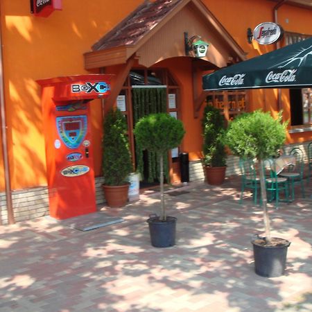 Platan Panzio Bed & Breakfast Nagyszenas Dış mekan fotoğraf