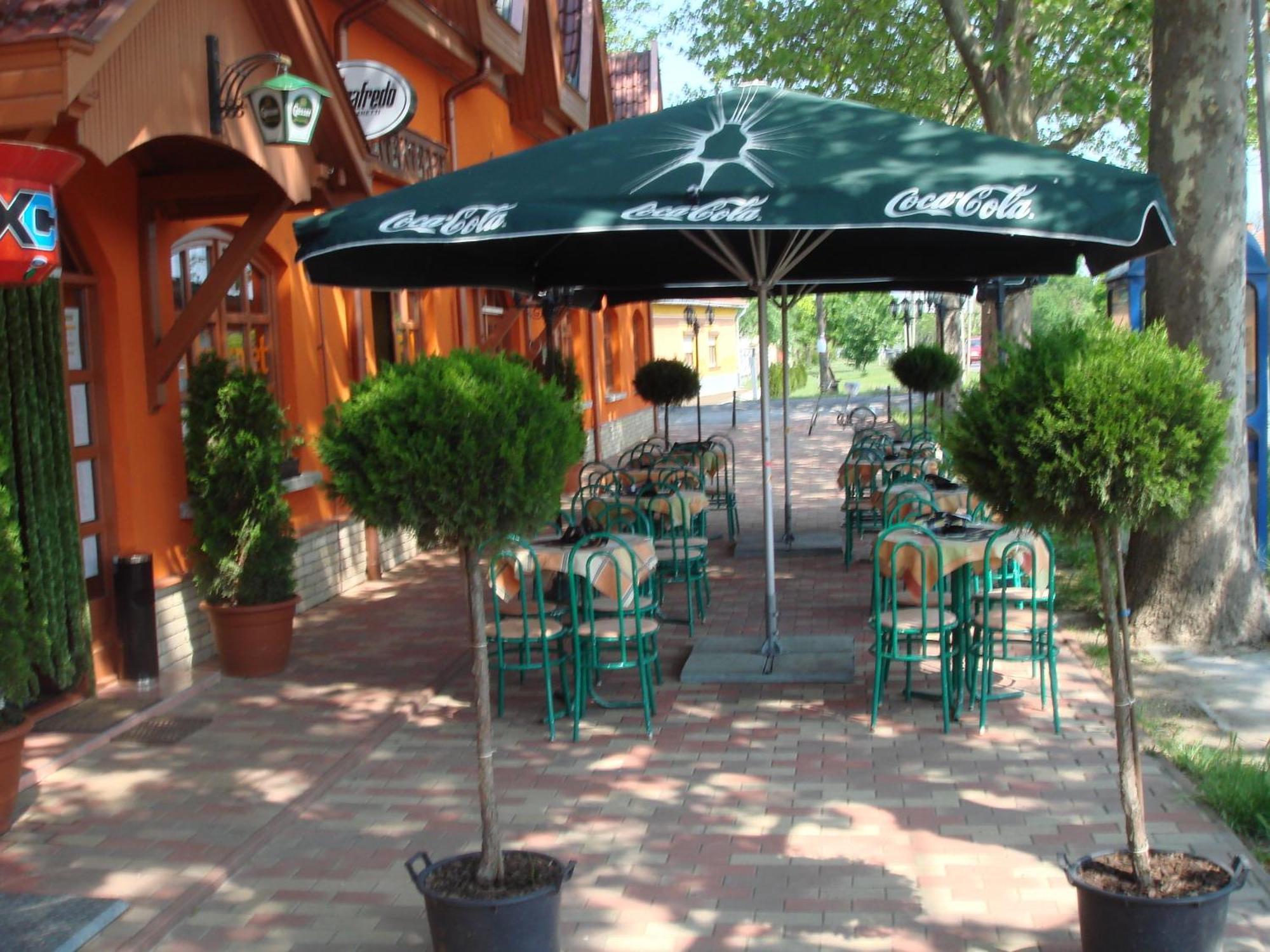 Platan Panzio Bed & Breakfast Nagyszenas Dış mekan fotoğraf